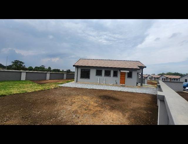 2 BEDROOM HOUSE FOR SALE IN SELCOURT